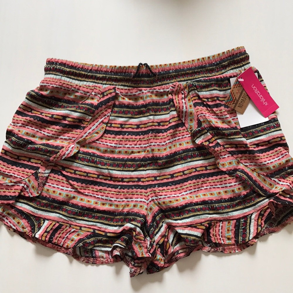New w/ Tags Colorful Patterned Flowy Shorts - Sz M